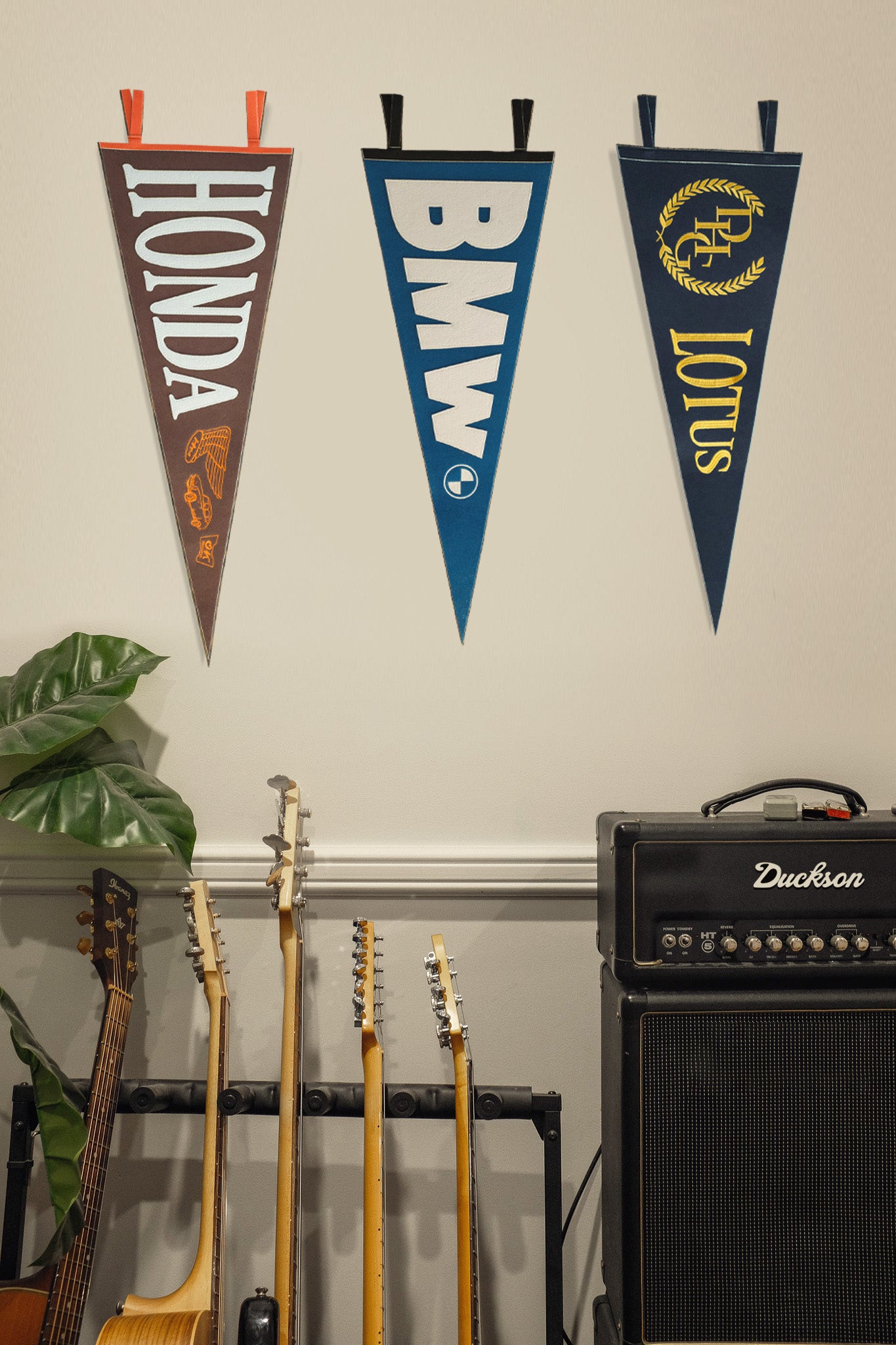 Pennant Flag Suite [5 Flags]